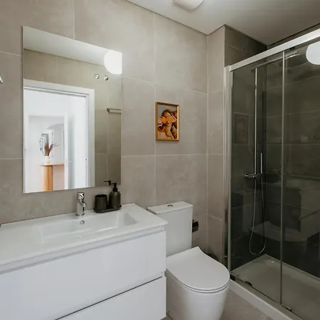 Apartment Orange House - Elegant Two-bedroom 1e