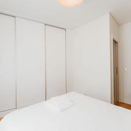 Apartment Orange House - Elegant Two-bedroom 1e