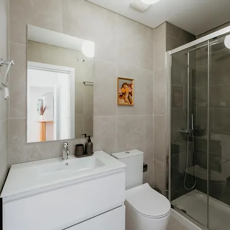 Apartment Orange House - Elegant Two-bedroom 1e
